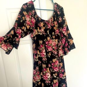 VIBE Floral Midi- Dress. Size 1X